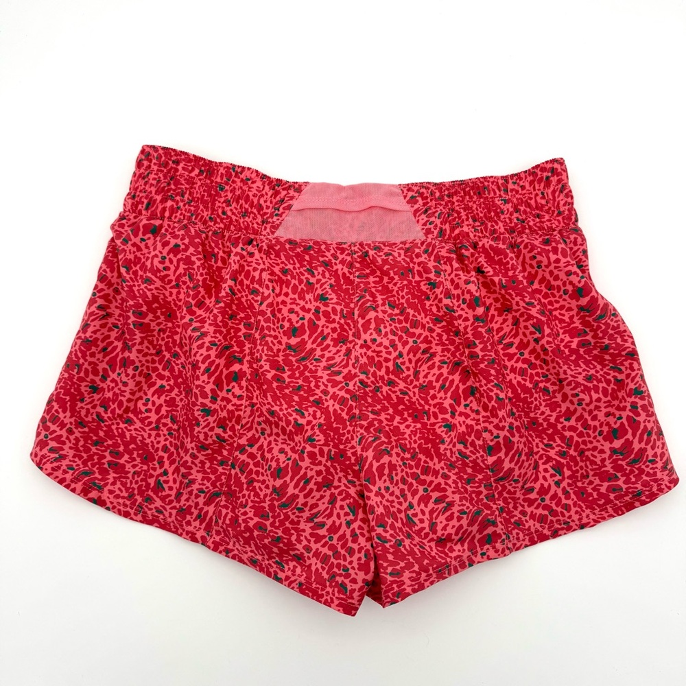 NWT New Nike Women's One Dri-FIT Mid-Rise 3" Brief-Lined Shorts Size Medium M - Picture 4 of 5